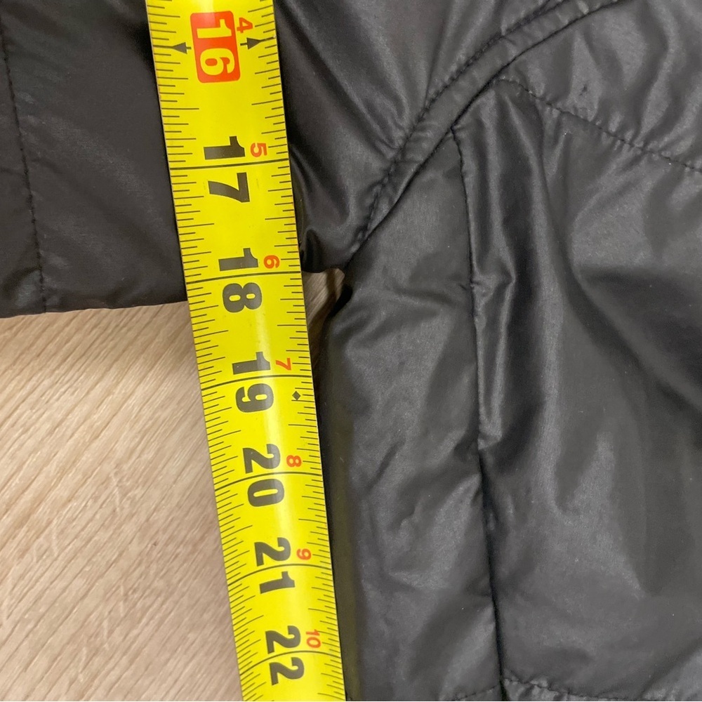 Athleta Women's Black Reflective Reversible Quilted Jacket - Picture 5 of 6